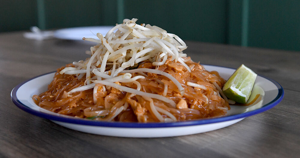 Mali Thai Cafe pad thai